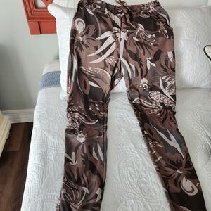 Tempo Paris Brown & Cream Floral Cropped Pants